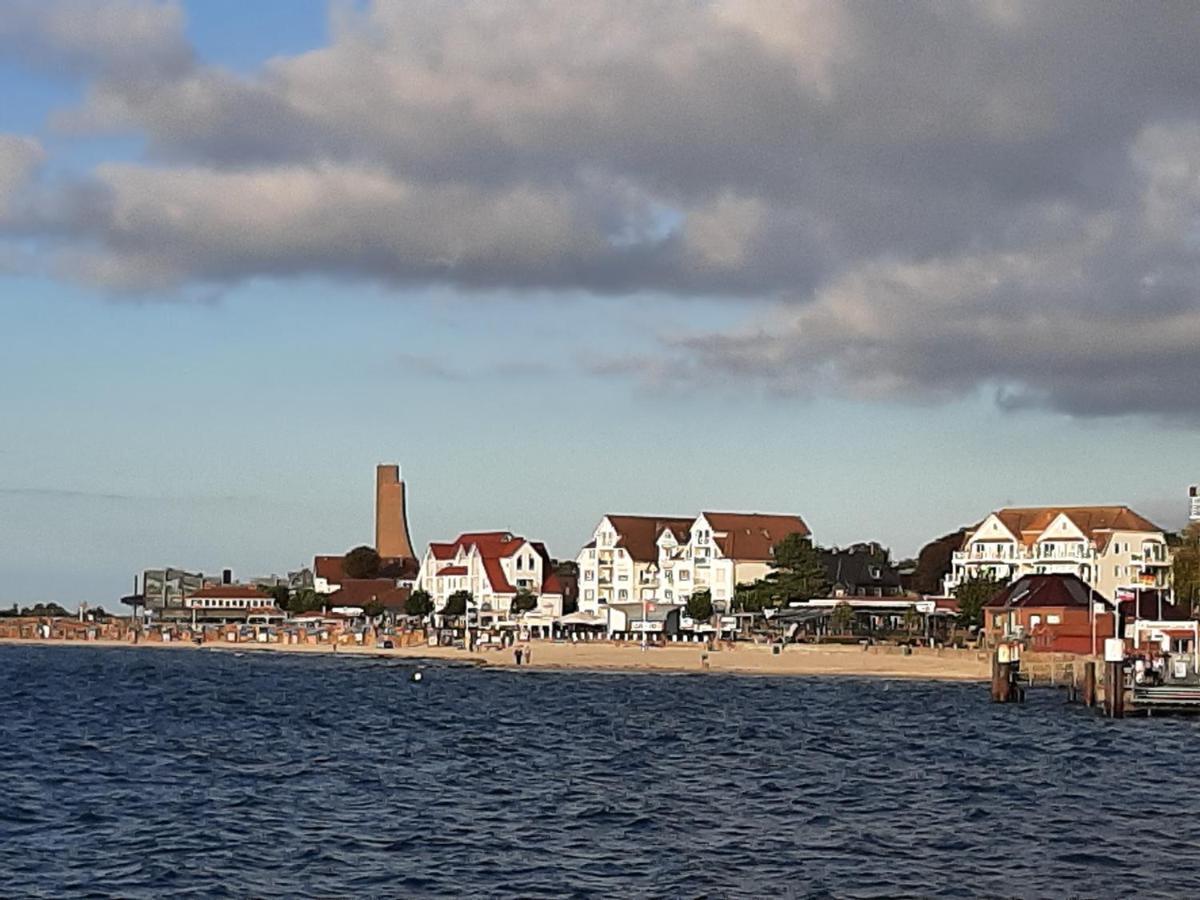 Penthouse Ferienwohnung Auszeit, Gerne Mit Hund, Wlan Inkl. Laboe Bagian luar foto